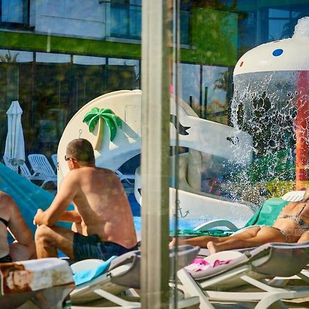 Nasty 24 Aparthotel Pool & Spa Mamaia Nord Navodari Dış mekan fotoğraf