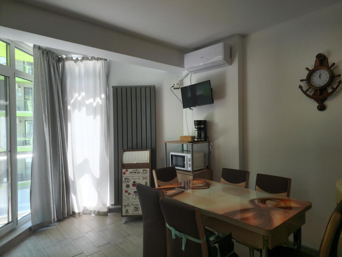 Nasty 24 Aparthotel Pool & Spa Mamaia Nord Navodari Dış mekan fotoğraf