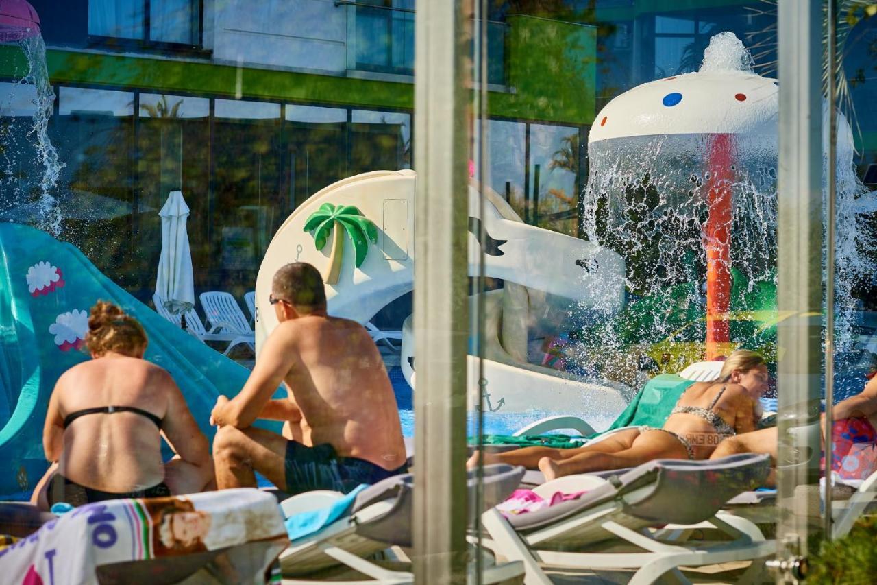 Nasty 24 Aparthotel Pool & Spa Mamaia Nord Navodari Dış mekan fotoğraf