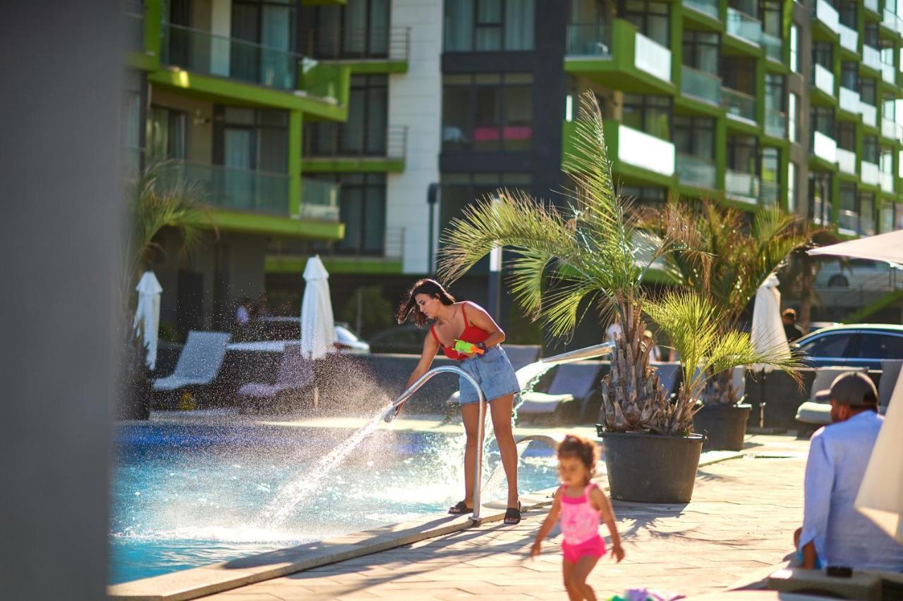 Nasty 24 Aparthotel Pool & Spa Mamaia Nord Navodari Dış mekan fotoğraf