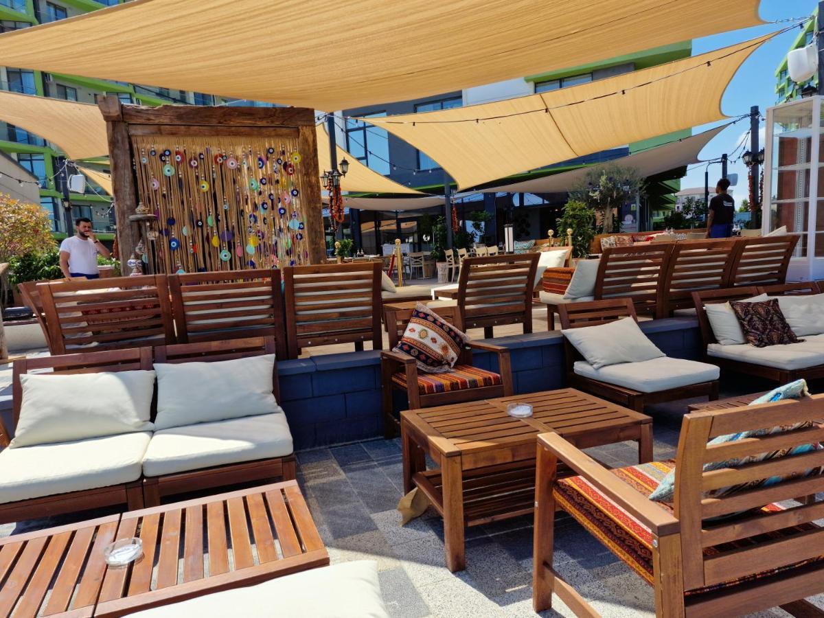 Nasty 24 Aparthotel Pool & Spa Mamaia Nord Navodari Dış mekan fotoğraf